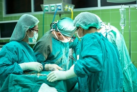 Krankenhausreform: Auf Operationen warten oder zuzahlen