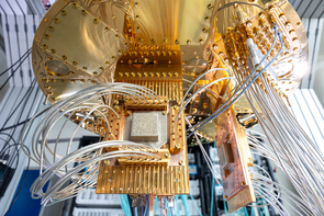 Kälte unterhalb von Weltraum-Temperatur für den Quantencomputer